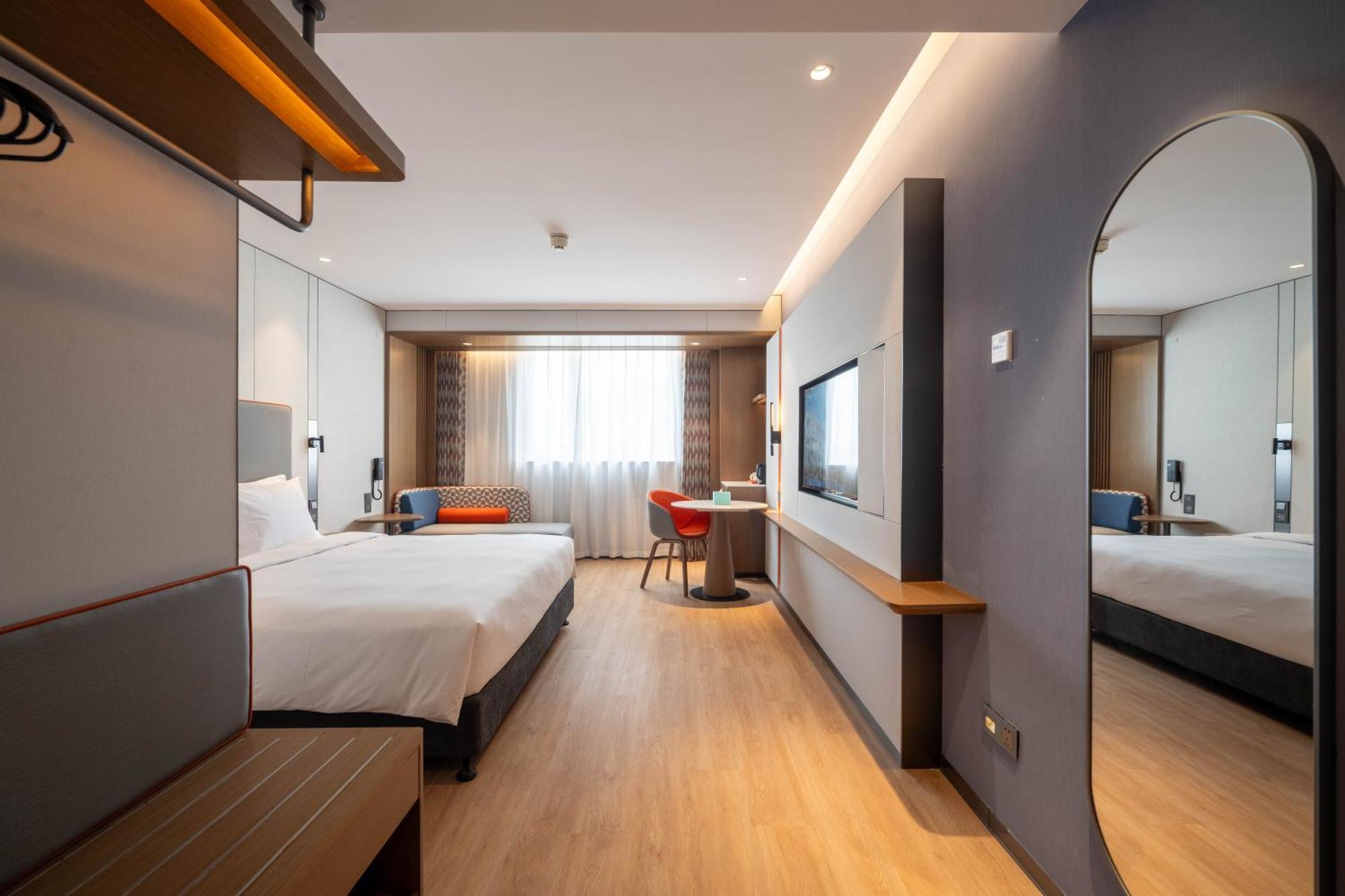 Holiday Inn Express Shanghai Pujiang Lianhang Road By Ihg Exterior foto