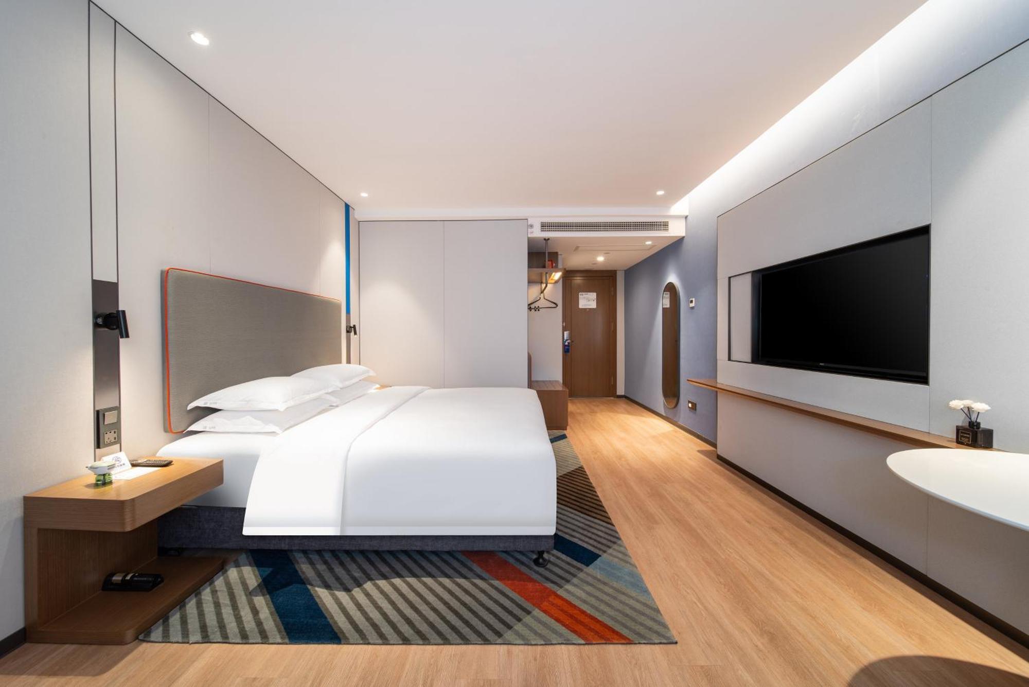 Holiday Inn Express Shanghai Pujiang Lianhang Road By Ihg Exterior foto